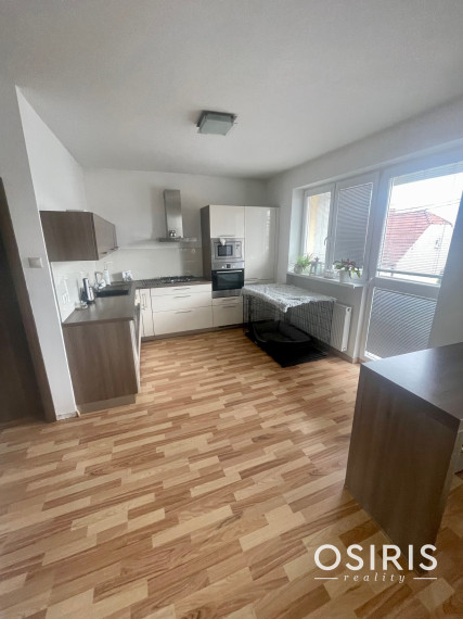 Krásny, presvetlený, 6 izbový rodinný dom po kompletnej rekonštrukcii