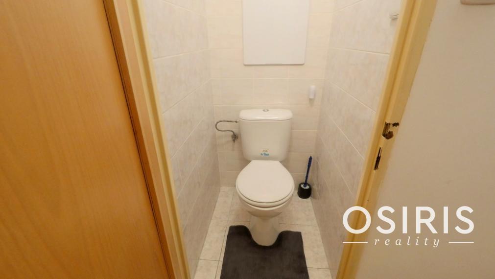 NOVINKA: Slnečný, čiastočne zrekonštruovaný 1i byt s veľkým balkónom, pivnica, Karloveská ulica, Bratislava - Karlova Ves