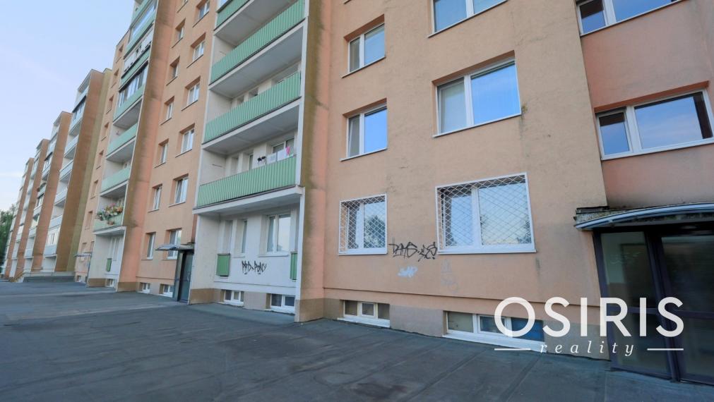 NOVINKA: Slnečný, čiastočne zrekonštruovaný 1i byt s veľkým balkónom, pivnica, Karloveská ulica, Bratislava - Karlova Ves