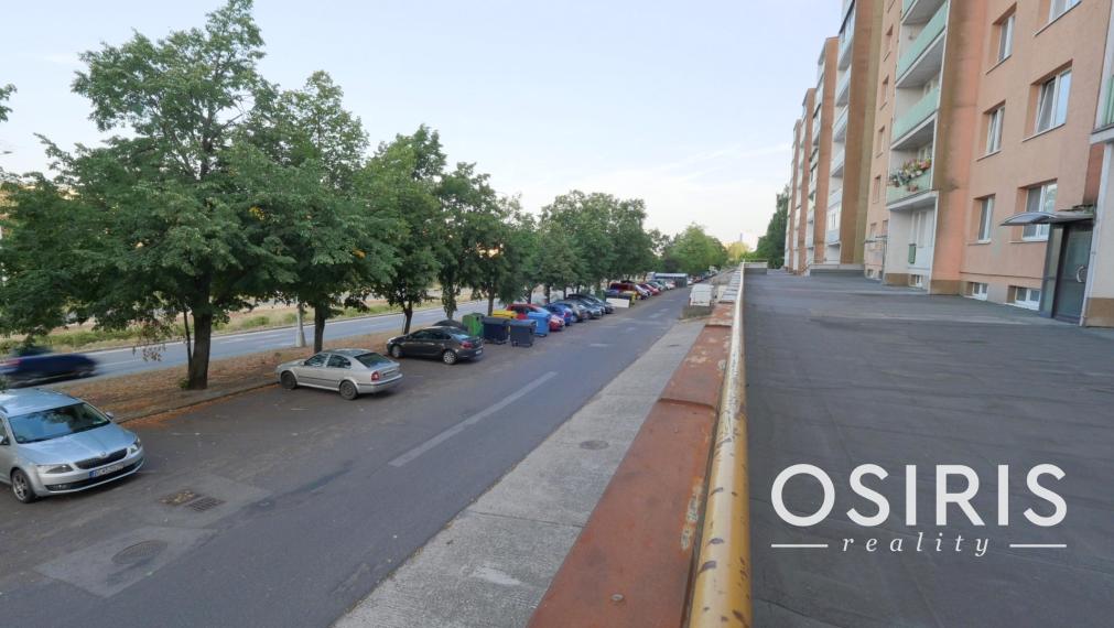 NOVINKA: Slnečný, čiastočne zrekonštruovaný 1i byt s veľkým balkónom, pivnica, Karloveská ulica, Bratislava - Karlova Ves