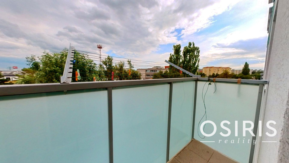 Zariadený 2i byt po čiastočnej rekonštrukcii, balkón, Ivanská cesta, Ružinov