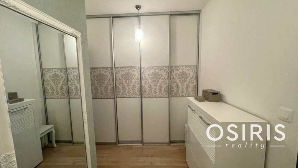 Moderný, kompletne zariadený, 3 izbový byt s krásnou záhradou