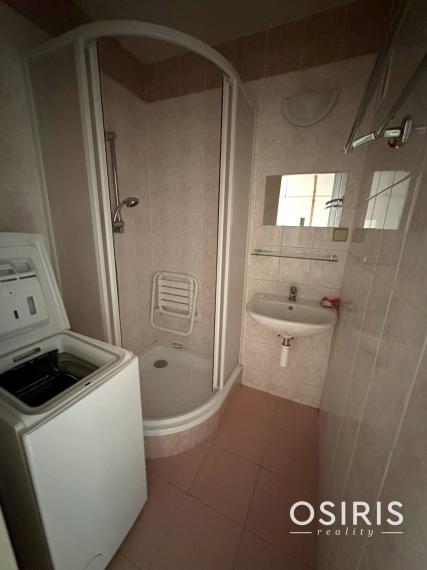 PREDANÝ: 3i byt (72m2) so samostatnými izbami v obľúbenej časti sídliska Mier, ulica Trieda 1. mája, Spišská Nová Ves