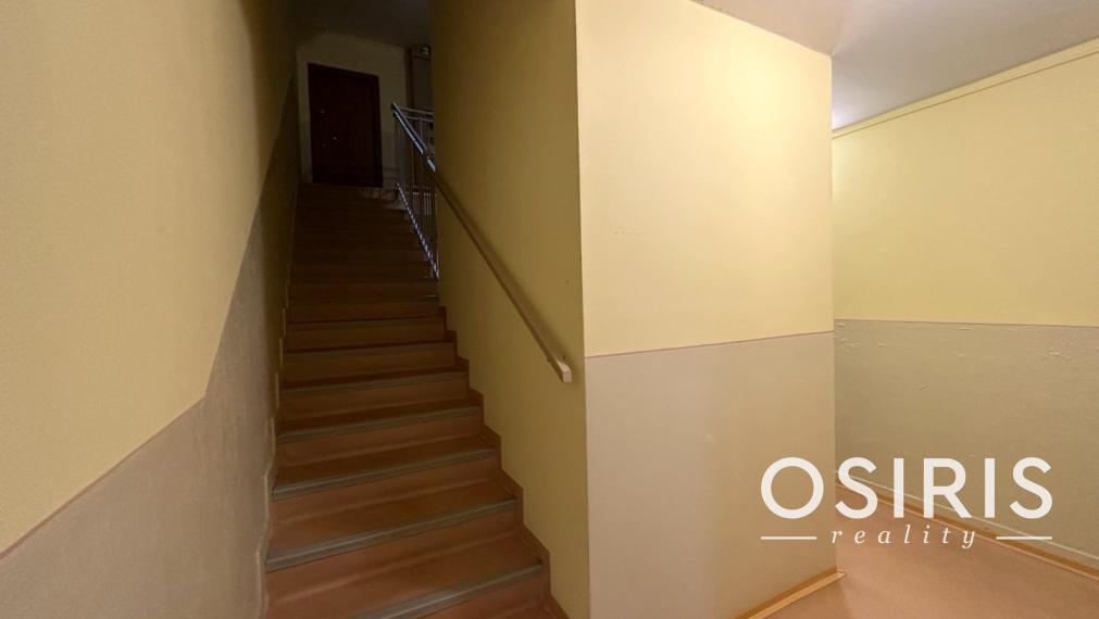 PREDANÝ: 3i byt (72m2) so samostatnými izbami v obľúbenej časti sídliska Mier, ulica Trieda 1. mája, Spišská Nová Ves