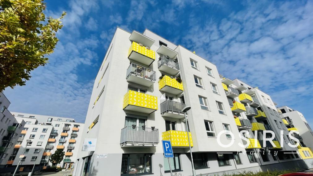 ODPORÚČAM: IDEÁLNE PRE RODINY, zariadený 3 izb. byt v novostavbe, balkón, Pri Hrubej lúke, Dúbravka