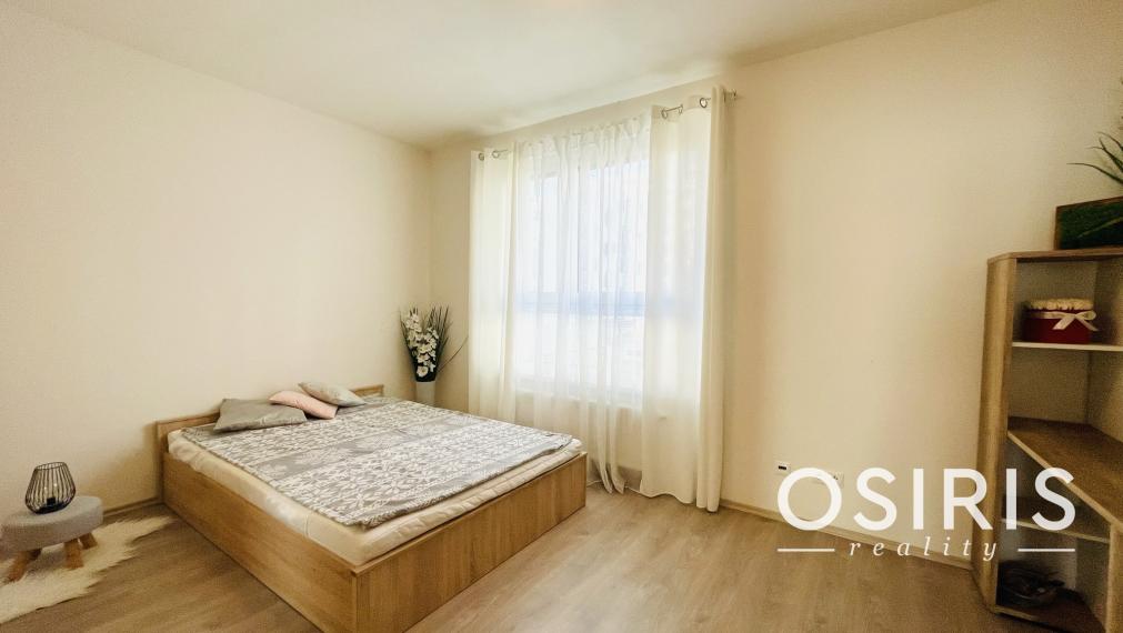 ODPORÚČAM: IDEÁLNE PRE RODINY, zariadený 3 izb. byt v novostavbe, balkón, Pri Hrubej lúke, Dúbravka