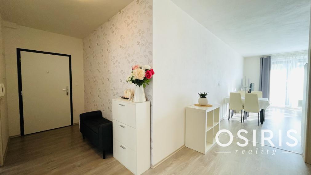 ODPORÚČAM: IDEÁLNE PRE RODINY, zariadený 3 izb. byt v novostavbe, balkón, Pri Hrubej lúke, Dúbravka