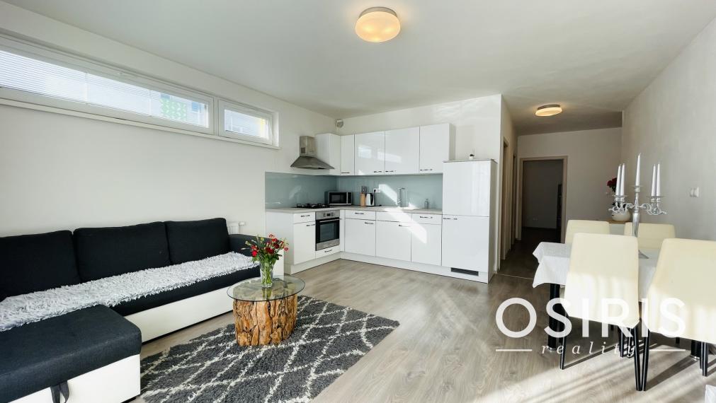 ODPORÚČAM: IDEÁLNE PRE RODINY, zariadený 3 izb. byt v novostavbe, balkón, Pri Hrubej lúke, Dúbravka