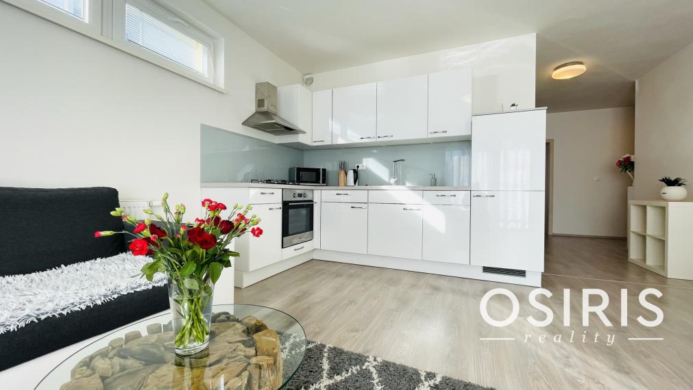 ODPORÚČAM: IDEÁLNE PRE RODINY, zariadený 3 izb. byt v novostavbe, balkón, Pri Hrubej lúke, Dúbravka