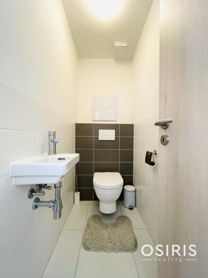 ODPORÚČAM: IDEÁLNE PRE RODINY, zariadený 3 izb. byt v novostavbe, balkón, Pri Hrubej lúke, Dúbravka