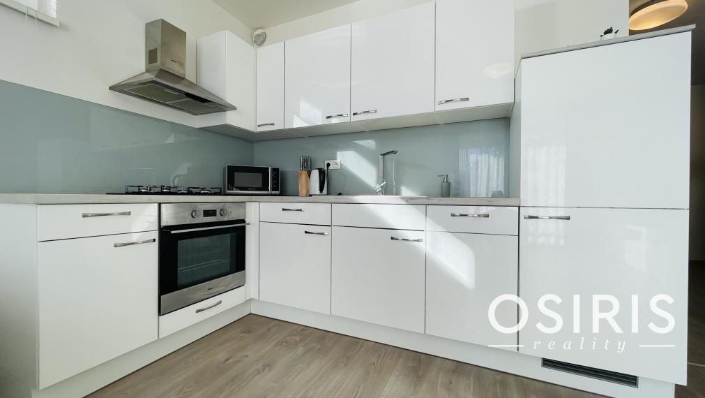 ODPORÚČAM: IDEÁLNE PRE RODINY, zariadený 3 izb. byt v novostavbe, balkón, Pri Hrubej lúke, Dúbravka