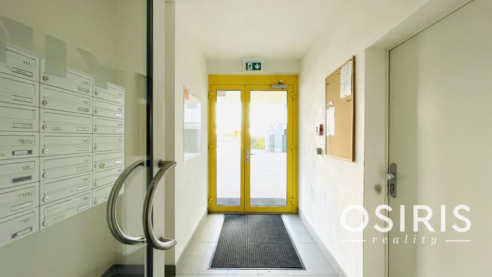 ODPORÚČAM: IDEÁLNE PRE RODINY, zariadený 3 izb. byt v novostavbe, balkón, Pri Hrubej lúke, Dúbravka