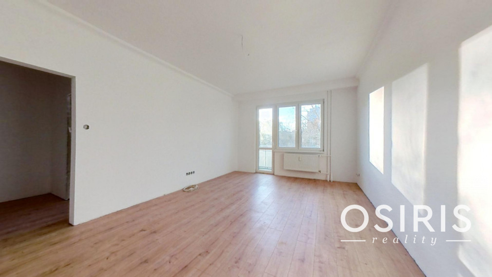 3i byt s balkónom, po kompletnej rekonštrukcii z r. 2023, Narcisová ul