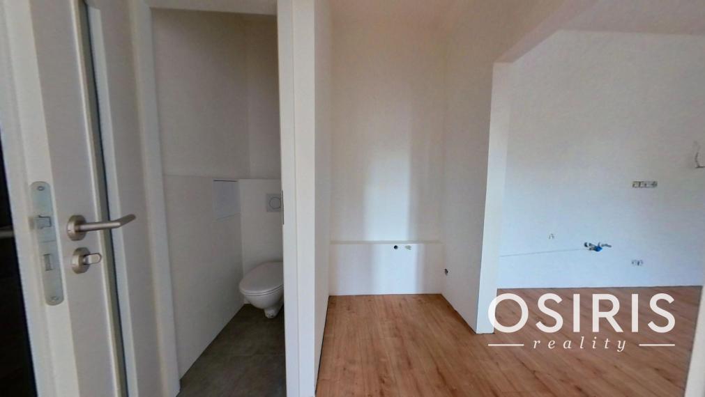 3i byt s balkónom, po kompletnej rekonštrukcii z r. 2023, Narcisová ul