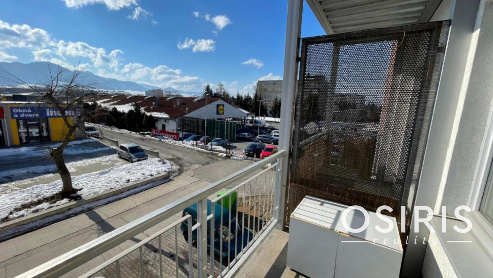 Zariadený 2i byt po rekonštrukcii z r. 2020, balkón, parkovanie