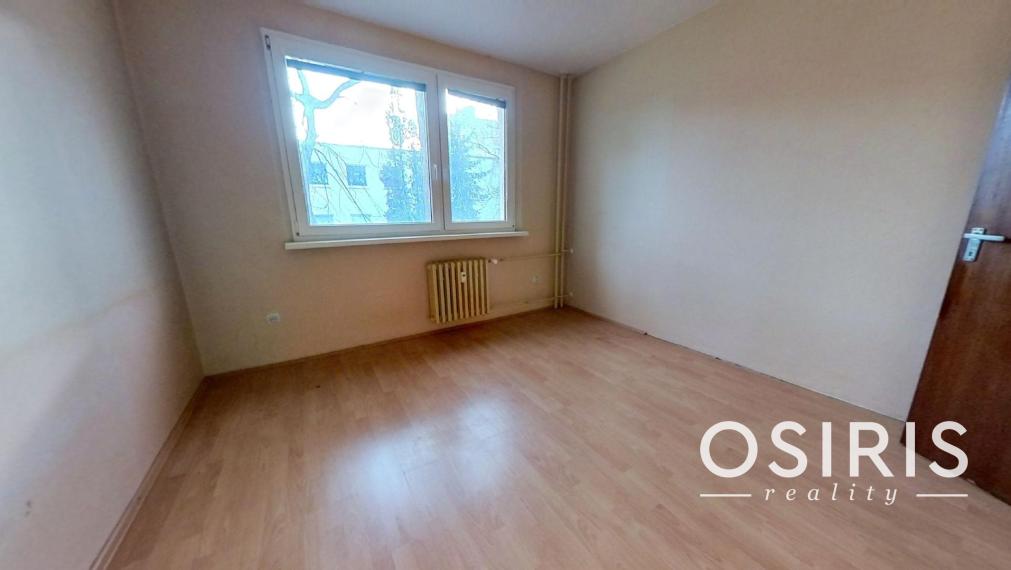 4 izbový byt s loggiou, po čiastočnej rekonštrukcii, Homolova ul.