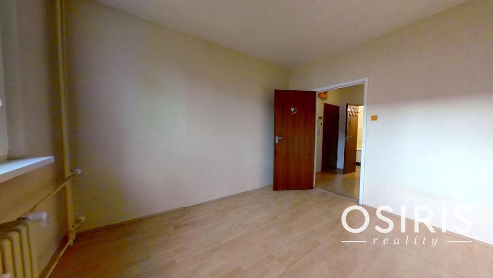 4 izbový byt s loggiou, po čiastočnej rekonštrukcii, Homolova ul.