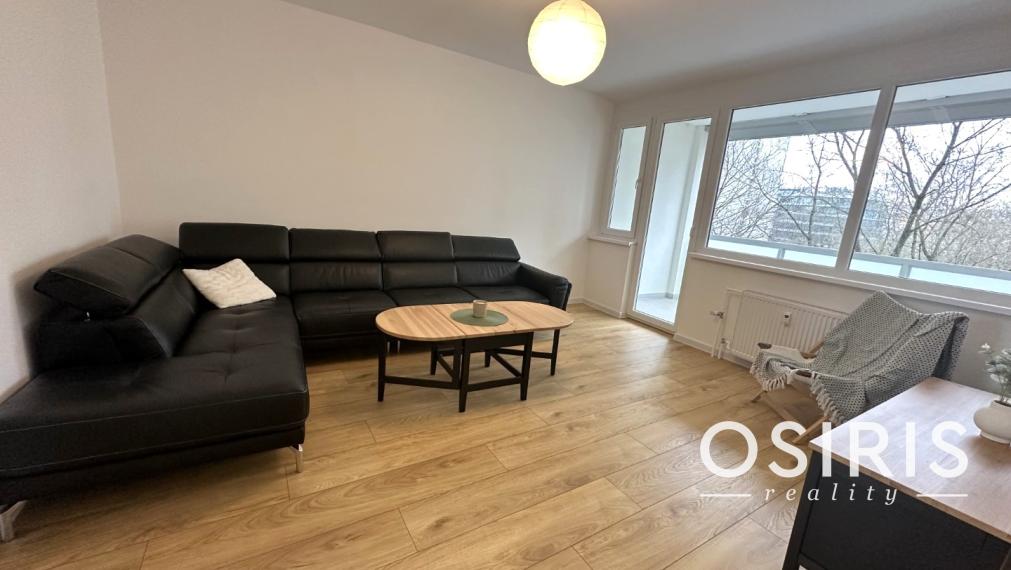 Kompletne zrekonštruovaný 3i byt s veľkou loggiou a pivnicou, Vilová ulica, Bratislava - Petržalka