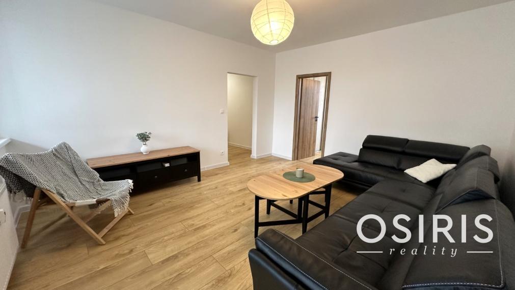 Kompletne zrekonštruovaný 3i byt s veľkou loggiou a pivnicou, Vilová ulica, Bratislava - Petržalka