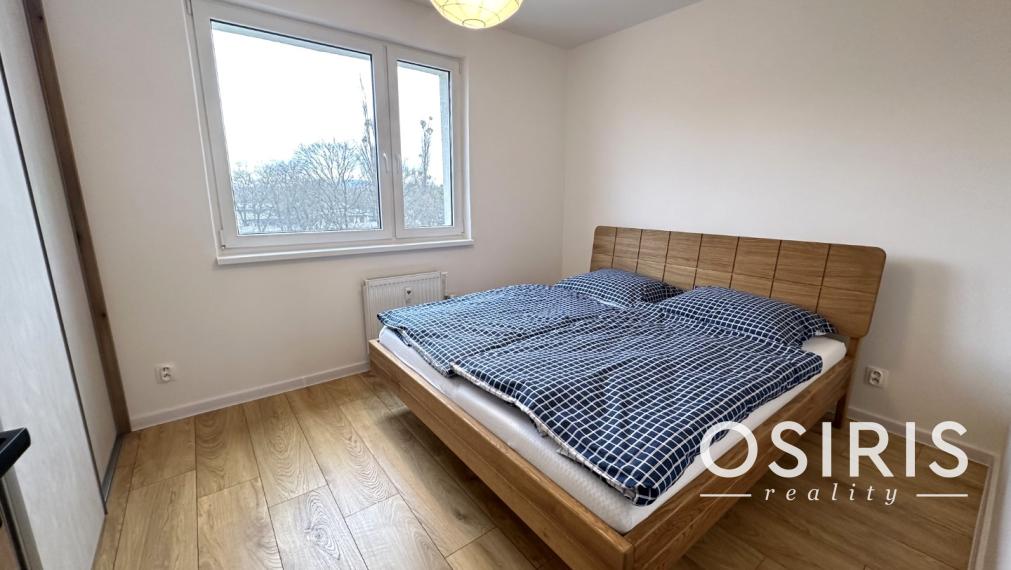 Kompletne zrekonštruovaný 3i byt s veľkou loggiou a pivnicou, Vilová ulica, Bratislava - Petržalka