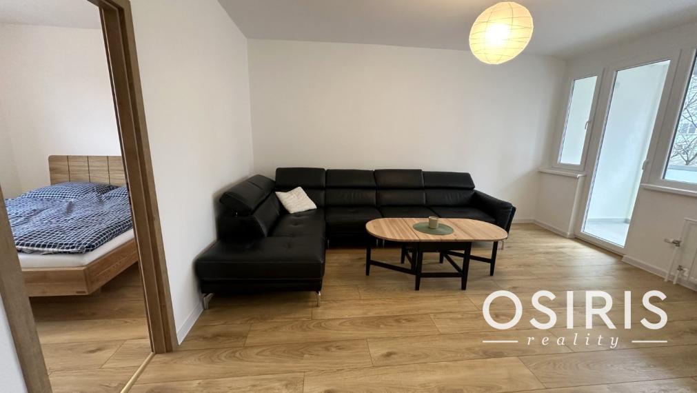 Kompletne zrekonštruovaný 3i byt s veľkou loggiou a pivnicou, Vilová ulica, Bratislava - Petržalka