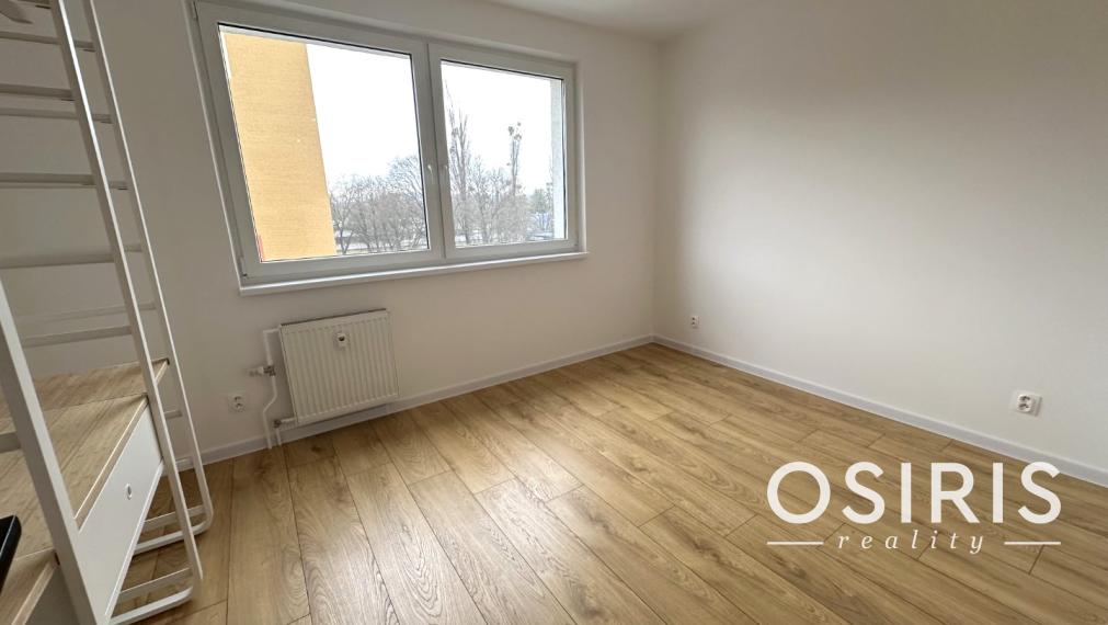 Kompletne zrekonštruovaný 3i byt s veľkou loggiou a pivnicou, Vilová ulica, Bratislava - Petržalka