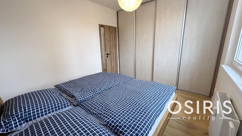 Kompletne zrekonštruovaný 3i byt s veľkou loggiou a pivnicou, Vilová ulica, Bratislava - Petržalka