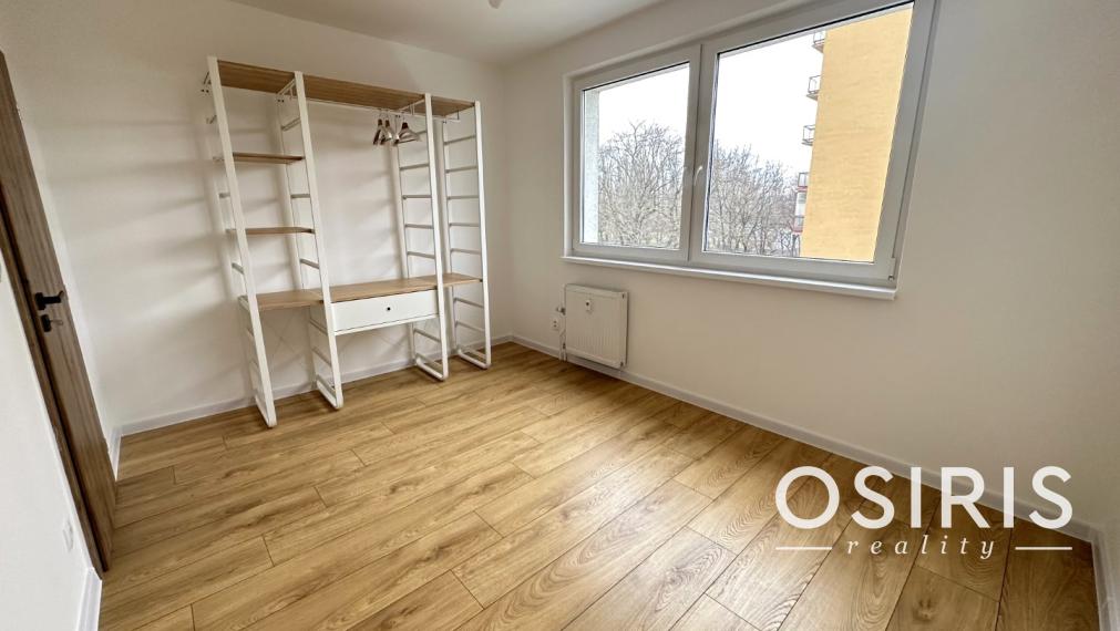 Kompletne zrekonštruovaný 3i byt s veľkou loggiou a pivnicou, Vilová ulica, Bratislava - Petržalka