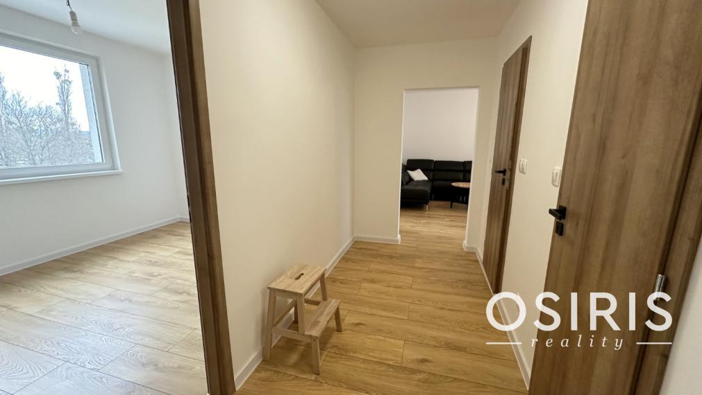 Kompletne zrekonštruovaný 3i byt s veľkou loggiou a pivnicou, Vilová ulica, Bratislava - Petržalka