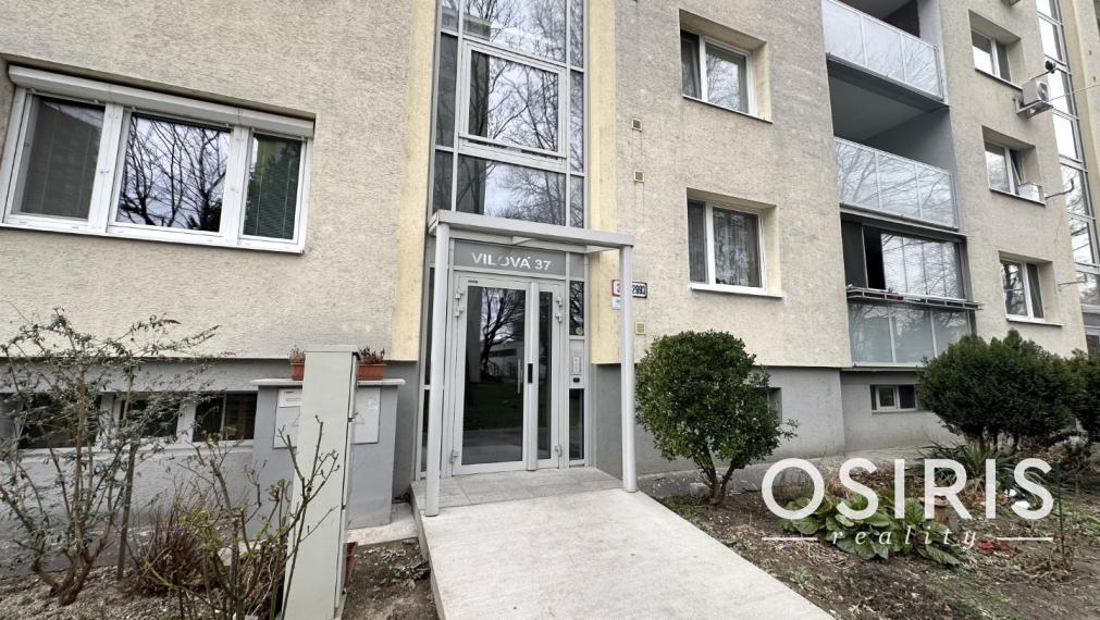 Kompletne zrekonštruovaný 3i byt s veľkou loggiou a pivnicou, Vilová ulica, Bratislava - Petržalka