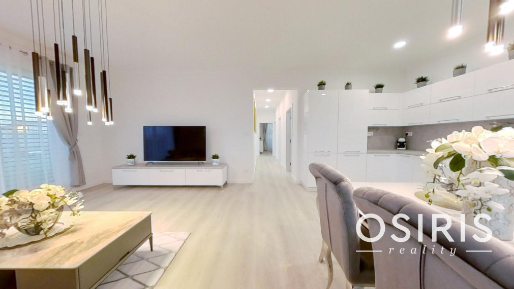 Klimatizovaný 4i rodinný dom, zariadený dizajnérom, altánok, 2x parkovanie na pozemku, novostavba 2023