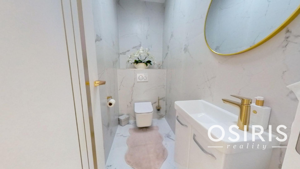 Klimatizovaný 4i rodinný dom, zariadený dizajnérom, altánok, 2x parkovanie na pozemku, novostavba 2023