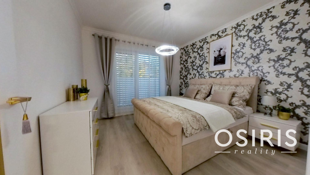 Klimatizovaný 4i rodinný dom, zariadený dizajnérom, altánok, 2x parkovanie na pozemku, novostavba 2023