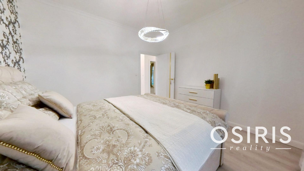 Klimatizovaný 4i rodinný dom, zariadený dizajnérom, altánok, 2x parkovanie na pozemku, novostavba 2023