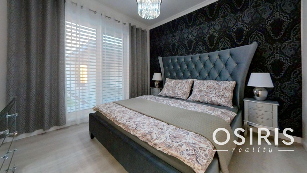 Klimatizovaný 4i rodinný dom, zariadený dizajnérom, altánok, 2x parkovanie na pozemku, novostavba 2023