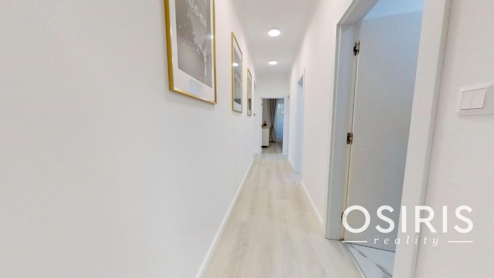 Klimatizovaný 4i rodinný dom, zariadený dizajnérom, altánok, 2x parkovanie na pozemku, novostavba 2023