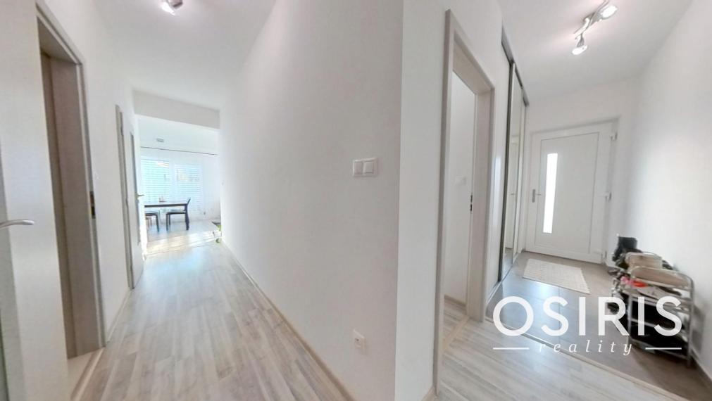 Zariadený 4i rodinný dom, 2x parkovanie na pozemku, novostavba 2019