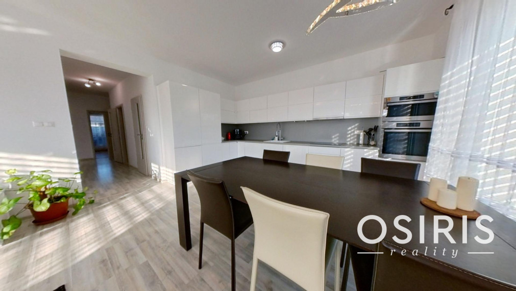 Zariadený 4i rodinný dom, 2x parkovanie na pozemku, novostavba 2019