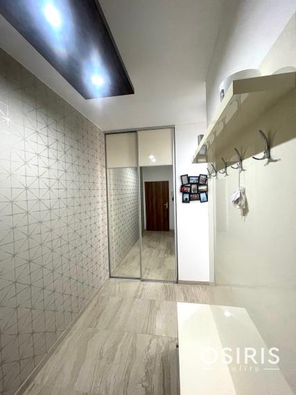 Výhodná ponuka! Kompletne zariadený 2 izb. byt s parkovacím miestom a pivničnou kobkou v cene