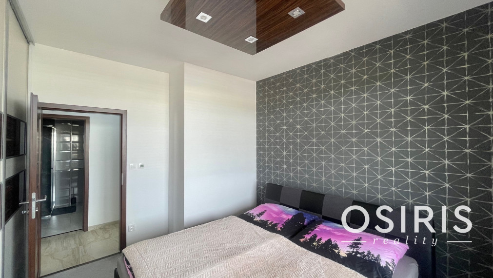 Výhodná ponuka! Kompletne zariadený 2 izb. byt s parkovacím miestom a pivničnou kobkou v cene