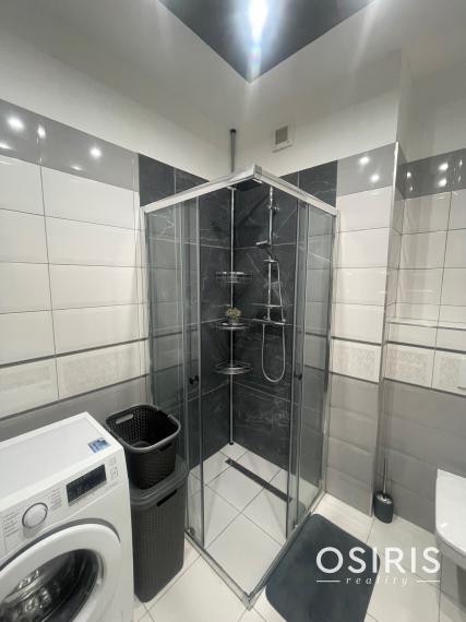 Výhodná ponuka! Kompletne zariadený 2 izb. byt s parkovacím miestom a pivničnou kobkou v cene