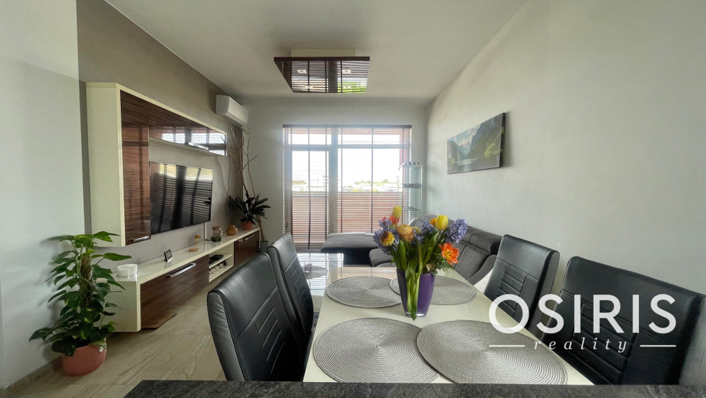 Výhodná ponuka! Kompletne zariadený 2 izb. byt s parkovacím miestom a pivničnou kobkou v cene