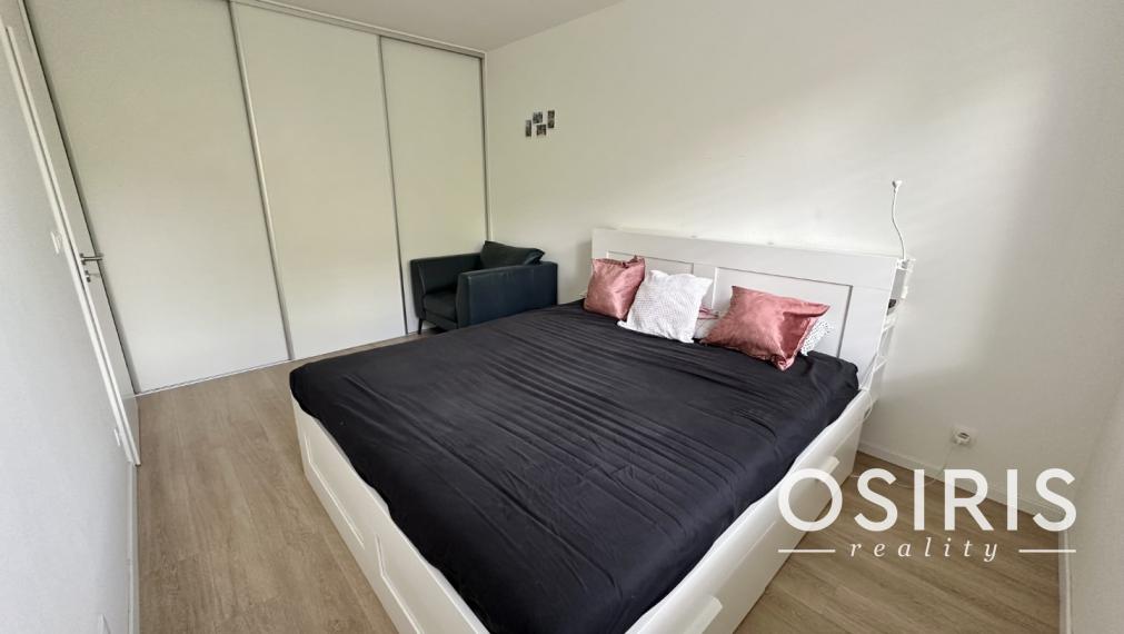 Novostavba: Priestranný 2i byt , balkón, parking, v blízkosti Tipos Arény