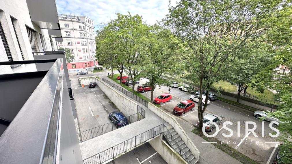 Novostavba: Priestranný 2i byt , balkón, parking, v blízkosti Tipos Arény