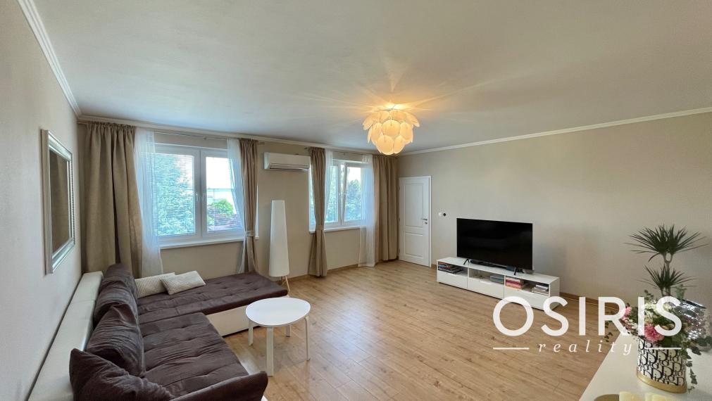 Rezervované. Veľkometrážny, slnečný byt s nadštandardne veľkou terasou - TOP PONUKA