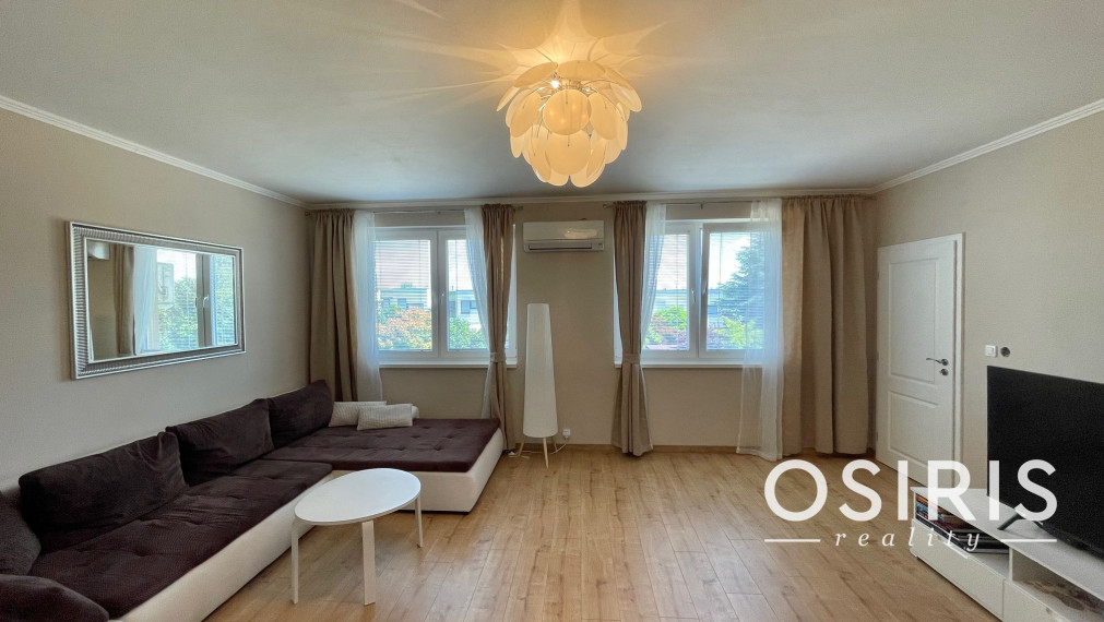 Rezervované. Veľkometrážny, slnečný byt s nadštandardne veľkou terasou - TOP PONUKA