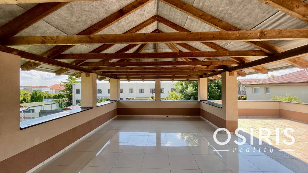 Rezervované. Veľkometrážny, slnečný byt s nadštandardne veľkou terasou - TOP PONUKA