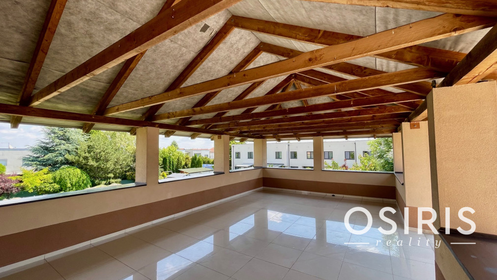 Rezervované. Veľkometrážny, slnečný byt s nadštandardne veľkou terasou - TOP PONUKA