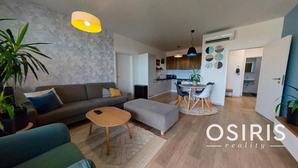 Klimatizovaný 2i byt s balkónom, novostavba 2019, parkovacie miesto