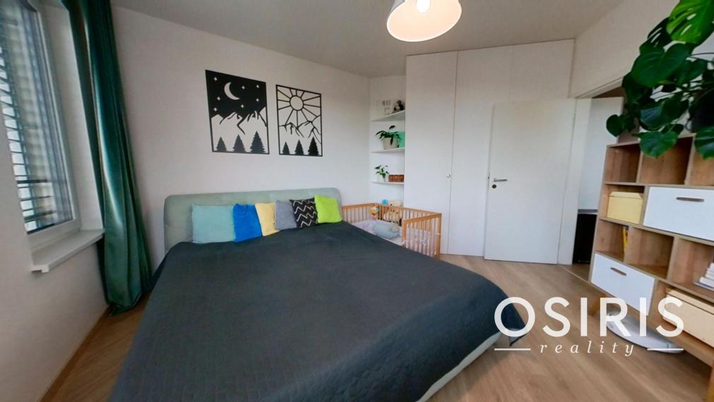 Klimatizovaný 2i byt s balkónom, novostavba 2019, parkovacie miesto